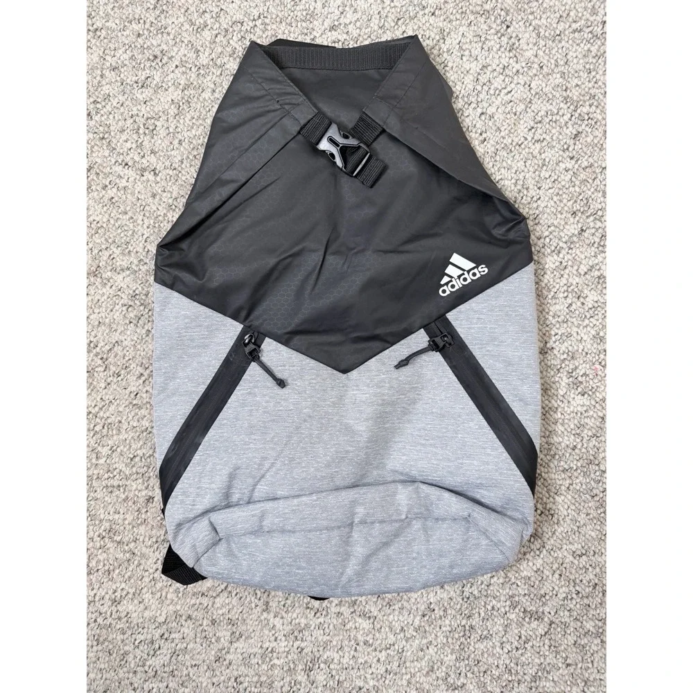adidas 3m backpack Striker 3 (Black) Color:Glow Blank Coach Track Mens Coach this adidas backpack keeps series:Savage Gear